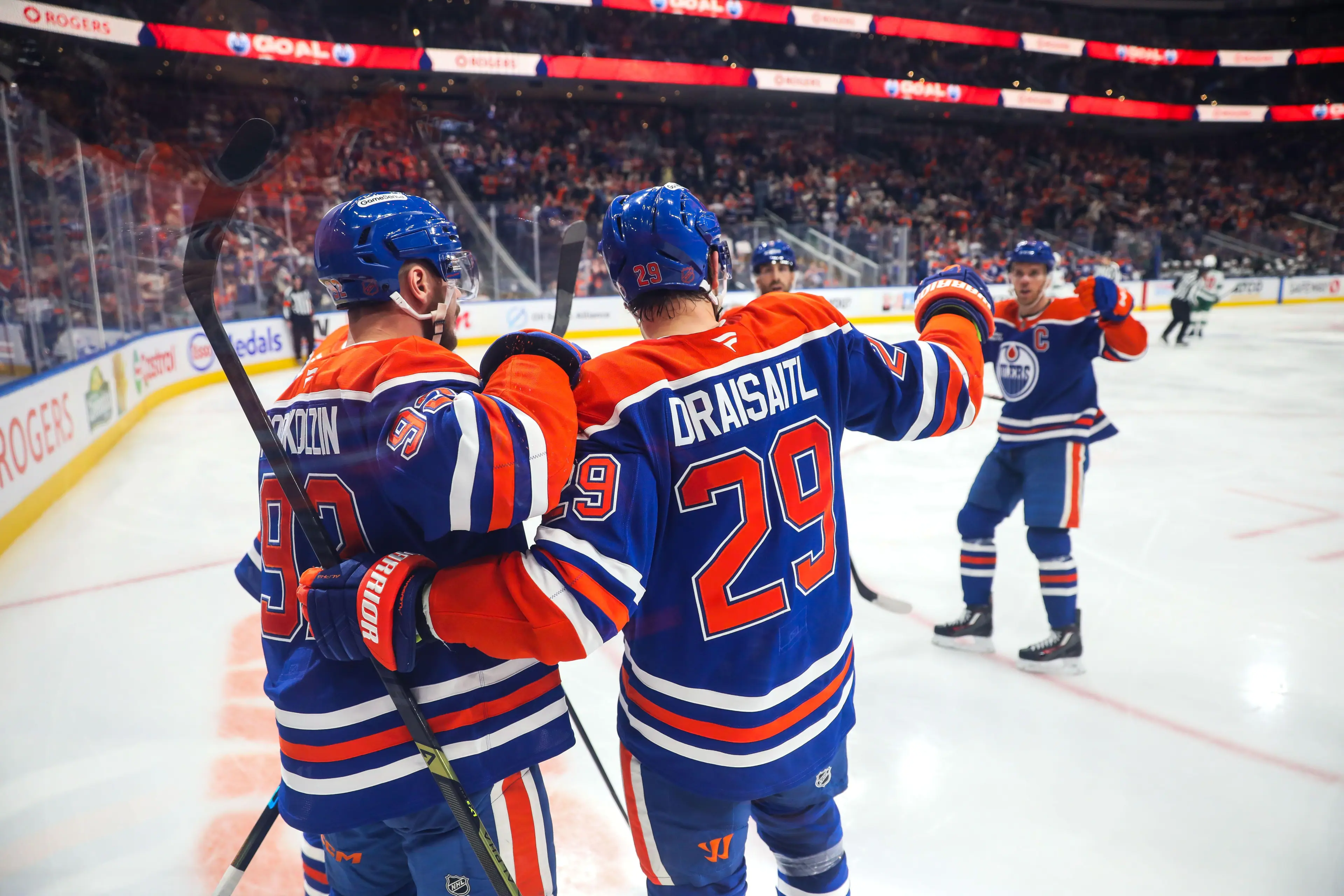 Leon Draisaitl im Trikot der Edmonton Oilers – einer der Schlüsselspieler vor der NHL-Saison 2026/27.