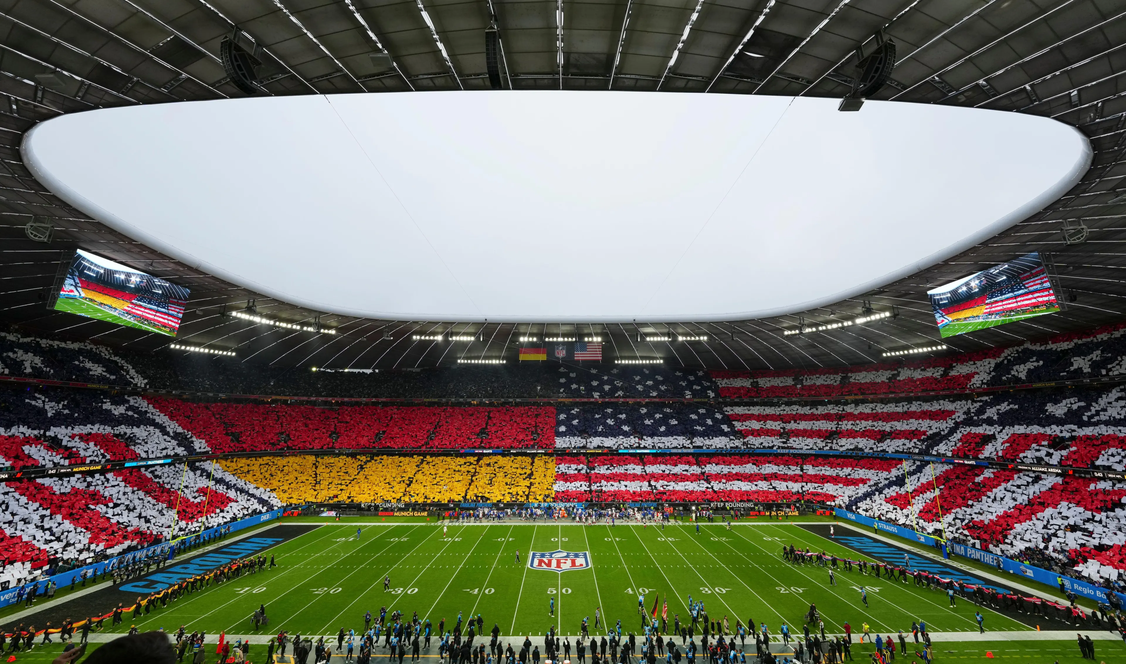 Allianz Arena in München mit NFL-Choreografie vor dem NFL Munich Game 2026